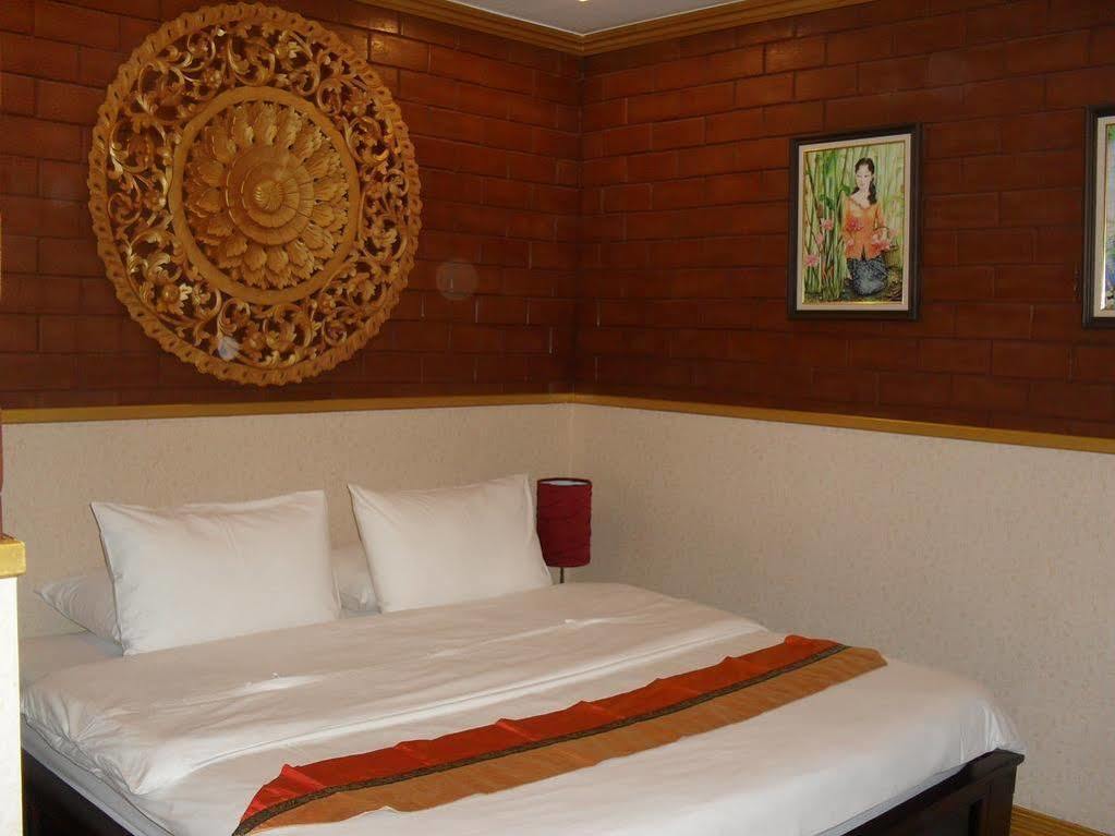 Irawadee Resort Mae Sot Exterior photo