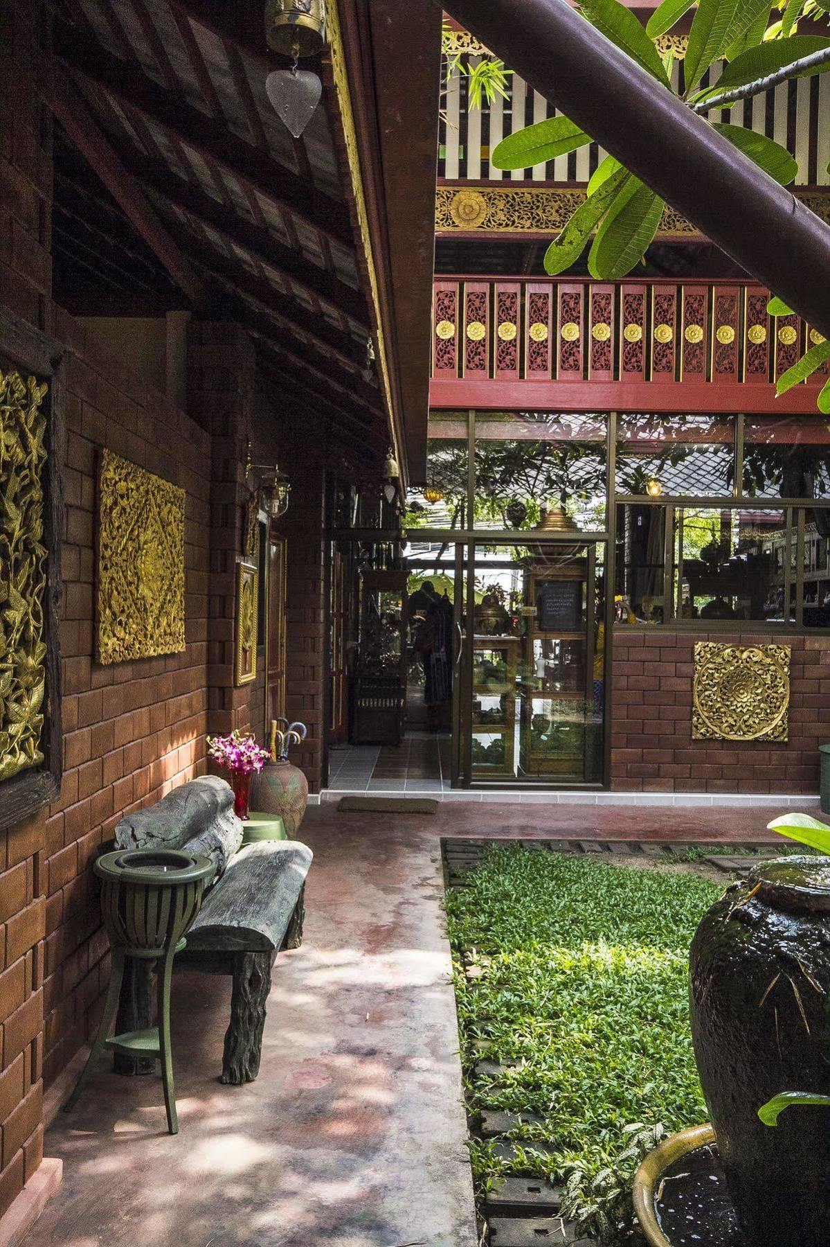 Irawadee Resort Mae Sot Exterior photo
