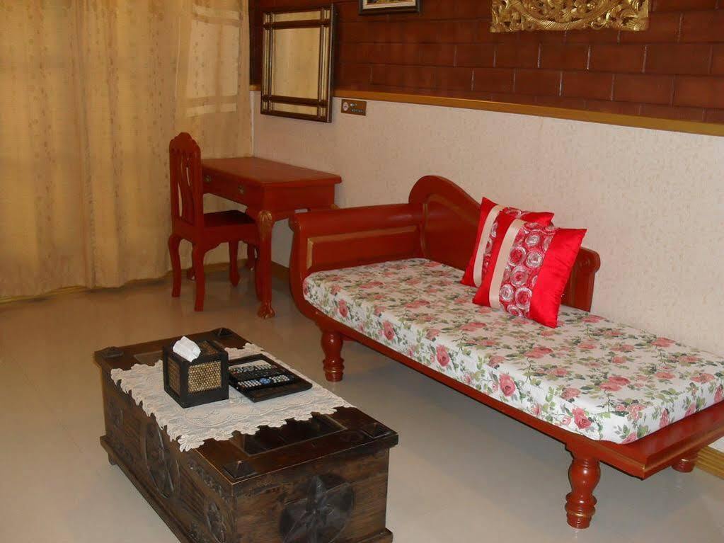 Irawadee Resort Mae Sot Exterior photo